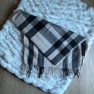 Banana Republic Black and Cream Poncho